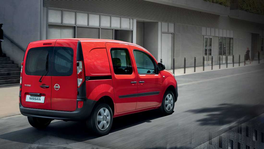 ABD-Nissan---NV250---Drive-compressor